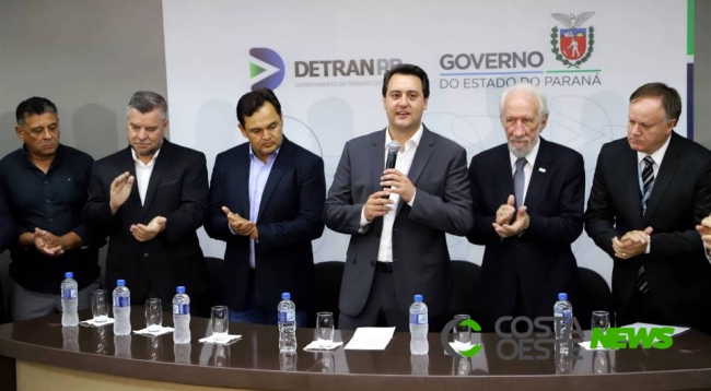 Ratinho Júnior anuncia redução de preços de serviços do Detran