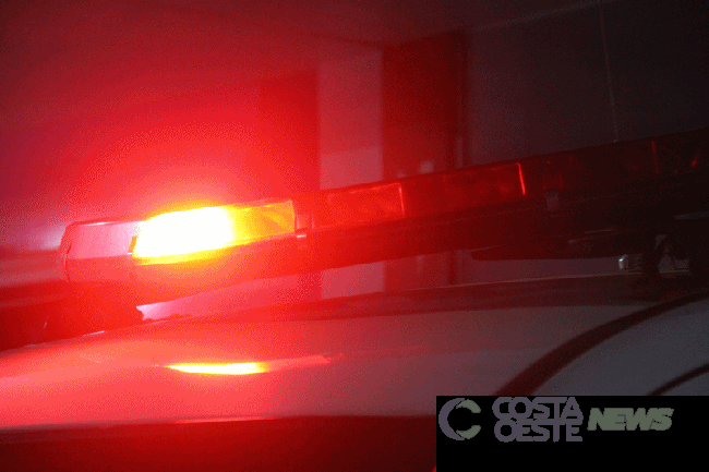 Astra fica destruído e dois jovens feridos em grave acidente na BR 277