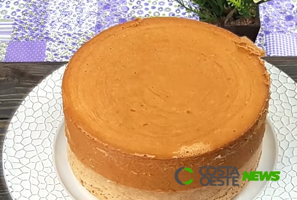 Pão de ló fofinho com três ingredientes