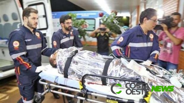 Homem leva 14 facadas na frente do filho de cinco anos