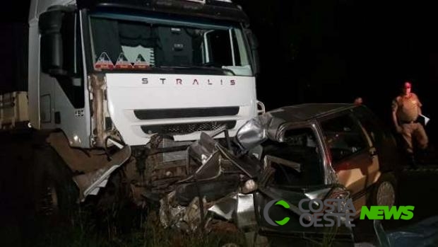 Homem morre em batida frontal com caminhão na PR 483