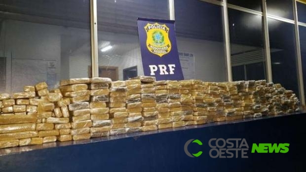 Casal é preso transportando 189 quilos maconha na BR 277