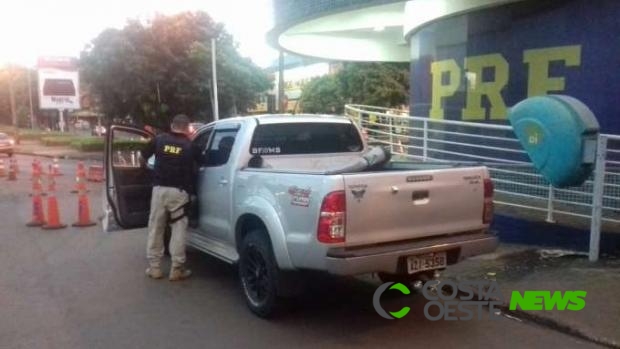 Hilux roubada é recuperada na Ponte Internacional da Amizade