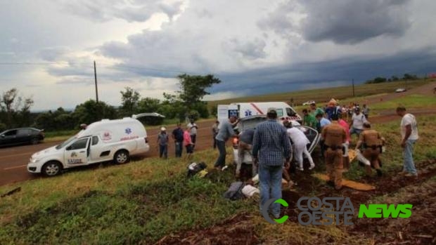 Batida entre carreta e carro deixa três mortos e três feridos na PR 239