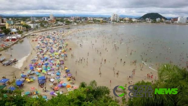 Pai entra no mar para salvar filha e desaparece