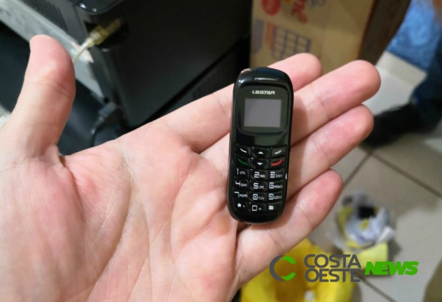 Polícia encontra microcelular em cela da cadeia pública de Medianeira