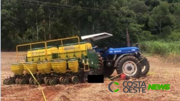 Idoso morre atropelado pelo próprio trator