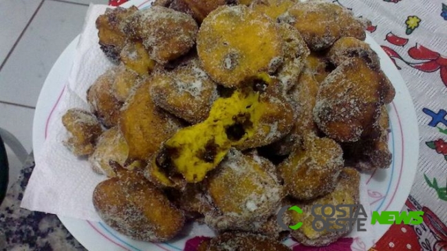 Bolinho de chuva de cenoura com chocolate