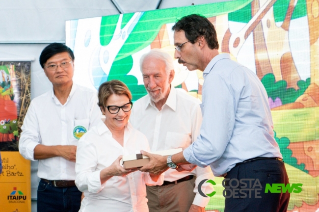 Ministra da Agricultura visita Show Rural e elogia atuação de Itaipu
