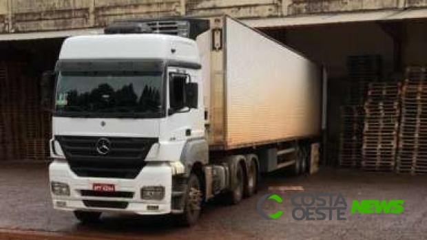 Caminhão carregado com 24 toneladas de salsicha é roubado em Cafelândia