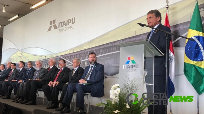 Bolsonaro empossa novo diretor-geral brasileiro da Itaipu Binacional, em Foz