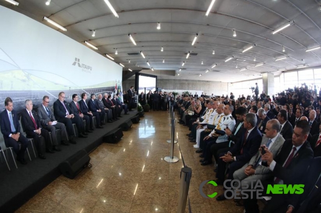 Bolsonaro afirma que voltará a se encontrar com presidente do PY em março. Confira a entrevista 