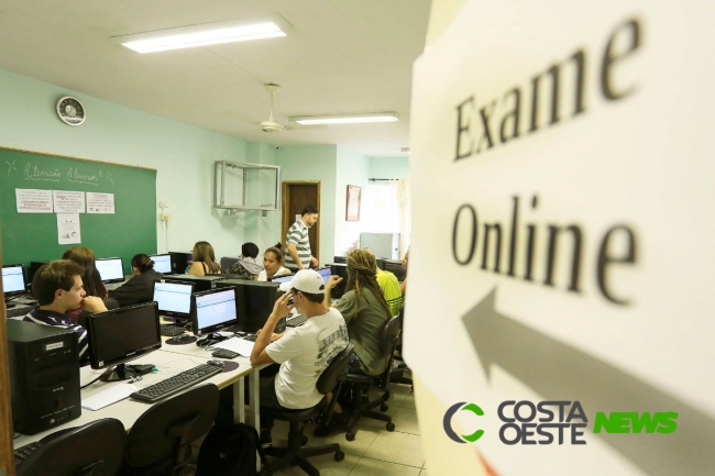 Inscrições para participar dos Exames da Educação de Jovens e Adultos começam nesta segunda-feira (25)