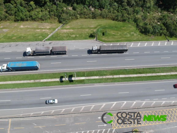 Tráfego de caminhões dobra em tempos de safra no Paraná