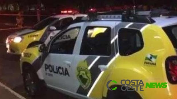 Fiat Siena carregada com queijo e salame é levada por assaltantes