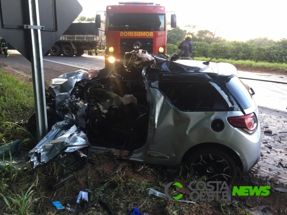 Homem morre e outro fica ferido em acidente na PR-323