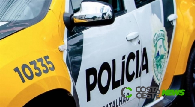 Condutor da cavalo de pau, perde o controle da direção e bate o carro em Santa Helena