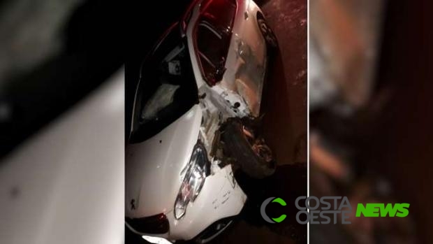 Idoso fica ferido em acidente na PRC 467; segundo envolvido foge do local