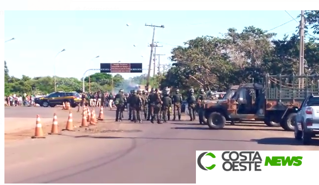 Exército se junta a PRF e indígenas decidem liberar trânsito na Ponte Ayrton Senna