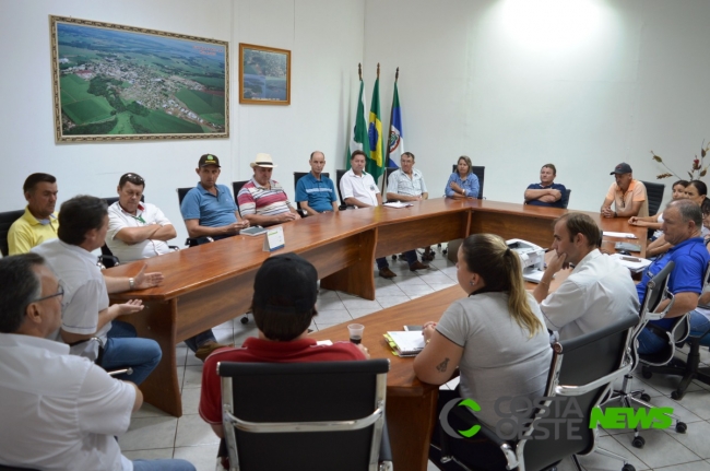 Administração de Entre Rios do Oeste estuda terceirização da festa do município