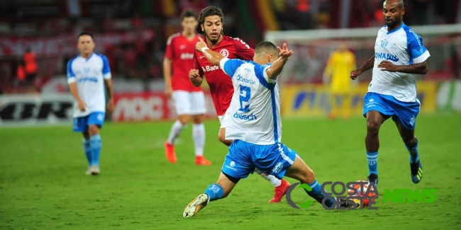 Inter perde para o Novo Hamburgo em jogo ruim, mas está na semifinal 