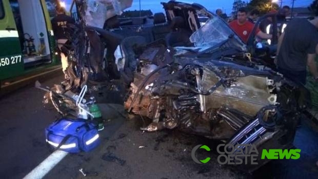 Grave acidente entre caminhonete e caminhão deixa motorista ferido na BR 277