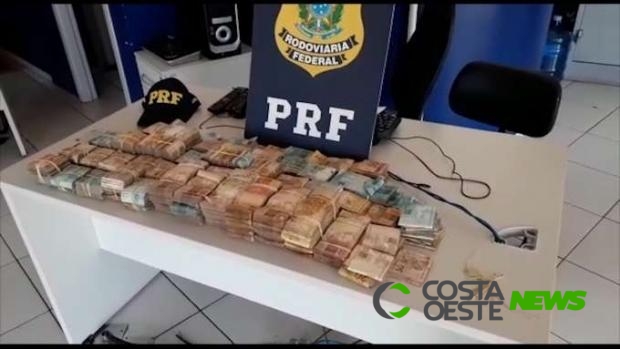 PRF apreende mais de meio milhão de reais durante fiscalização na BR 277