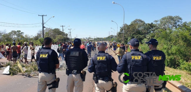 Índios voltam a bloquear rodovia em Guaíra