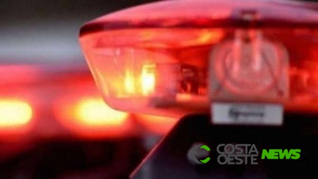 Criança morre após ser atropelada na frente de casa por carro desgovernado