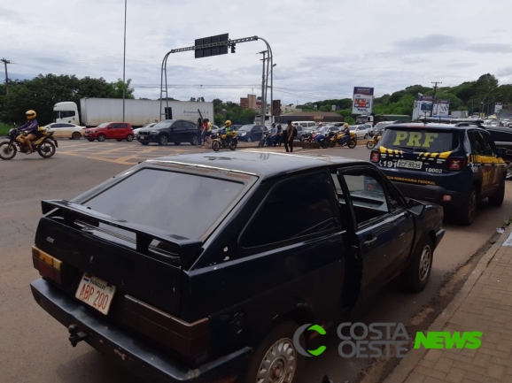 Carro furtado no Brasil há mais de 30 anos é recuperado na fronteira com o Paraguai