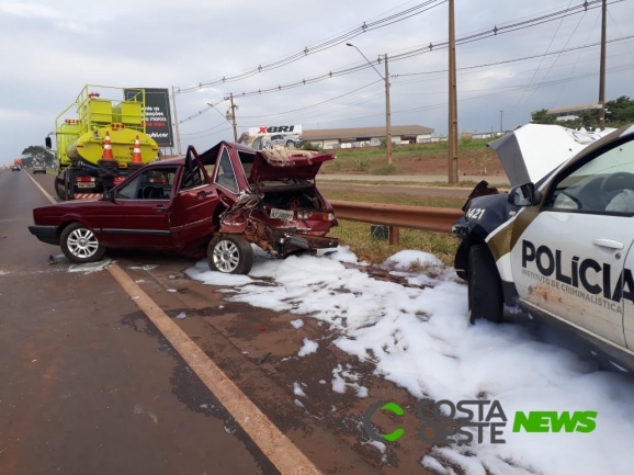 Acidente envolve viatura da Polícia Científica na BR-277