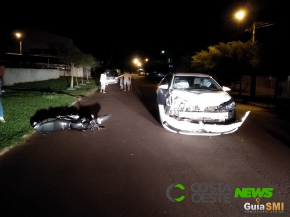 Motociclista fica ferido após colisão entre carro e moto