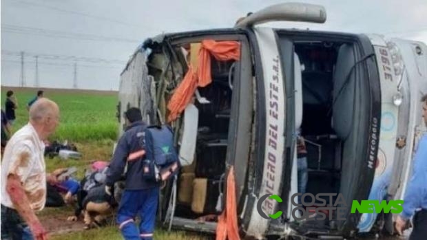Brasileiro morre em grave acidente entre ônibus e carros no Paraguai
