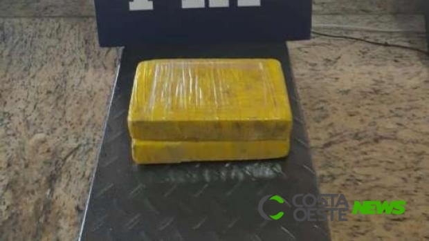 PRF prende passageira de ônibus com dois quilos de cocaína na BR 277
