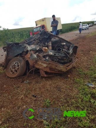 Carro fica destruído em grave acidente registrado em São Pedro do Iguaçu