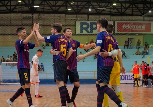 Assista os melhores momentos  dos jogos da 1ª rodada da Copa Mundo de Futsal que está sendo realizada em Foz  