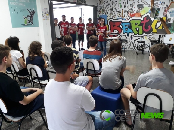 Acadêmicos da UTFPR iniciam seleção para formar equipe de competição em robótica