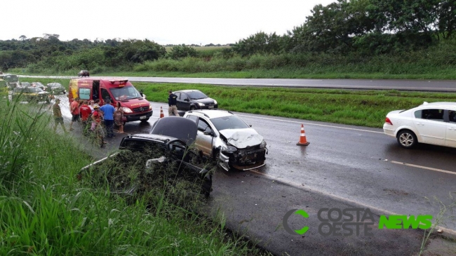 Acidente deixa seis pessoas feridas na BR-277