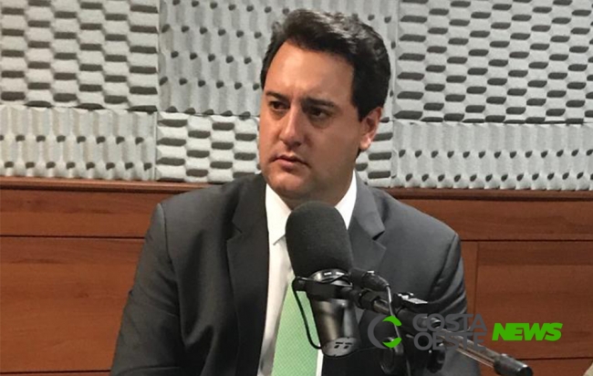 Governador Ratinho Jr. é entrevistado pela Rede Costa Oeste de Comunicação