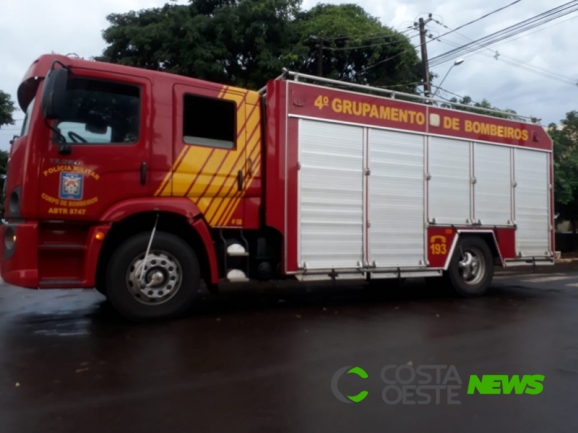 Curto circuito na rede de alta tensão causa principio de incêndio e mobiliza o Corpo de Bombeiros em Marechal