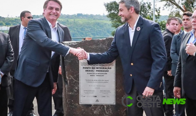 Bolsonaro e Marito lançam pedra fundamental da Ponte da Integração