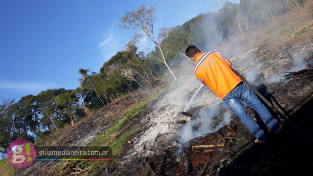 Defesa Civil combateu incêndio ambiental em Agro Cafeeira