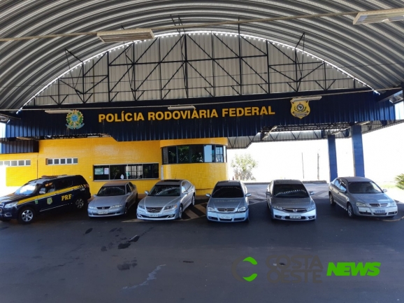 PRF apreende seis carros durante ação de combate ao contrabando no Paraná