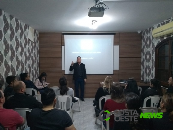 Acismi reúne associados em palestra sobre Gestão e Comportamento Empresarial