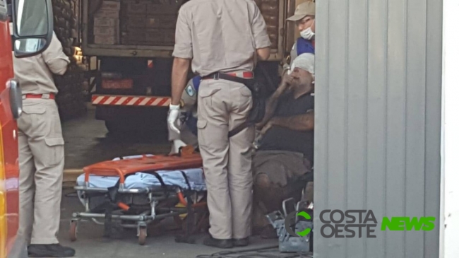 Disco de serra circular quebra e atinge olho de trabalhador