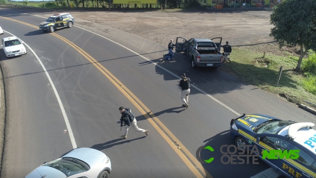 Polícia persegue caminhonete que furou bloqueio na ponte Ayrton Senna e detém 2 homens armados