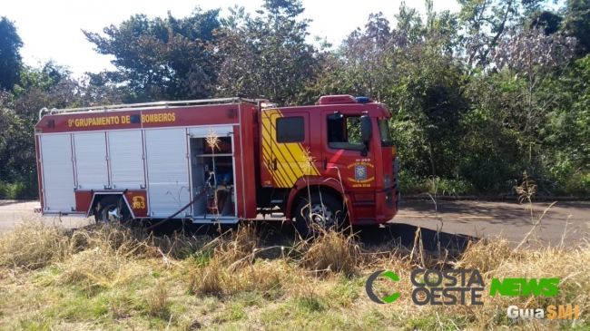 Bombeiros combatem fogo em São Miguel do Iguaçu