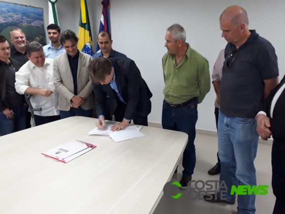 Administração de Medianeira entrega ordens de serviço que ultrapassam os R$ 4 milhões