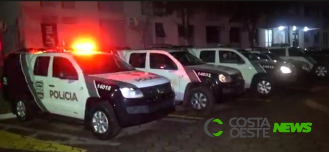 Mais de 30 policiais civis saem em operação contra tráfico de drogas na região