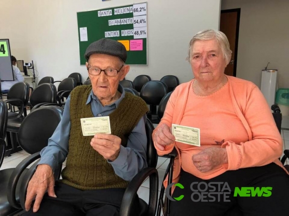 Idosos dão exemplo na procura pelo recadastramento biométrico em Santa Helena